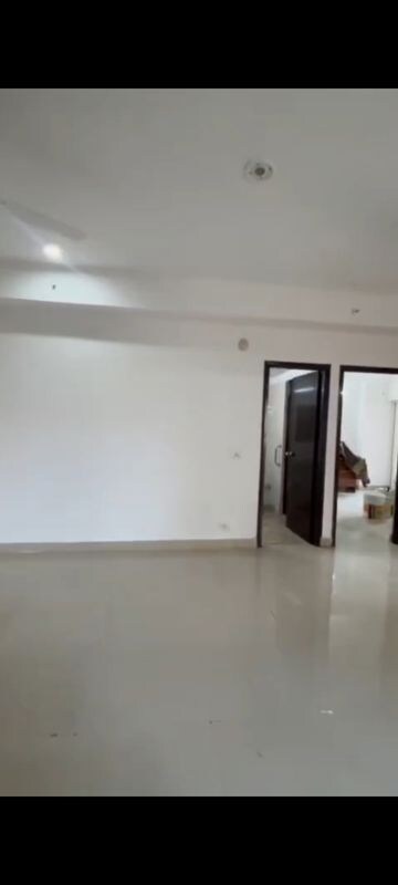 3.5 BHK Apartment For Sale in Galaxy North Avenue ll, Gaur City 2
