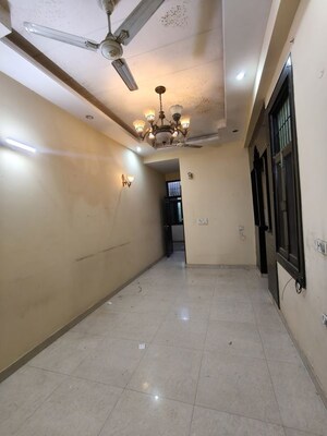 Room in 2 BHK Builder Floor at Maya Homes, Indrapuram – for Rent