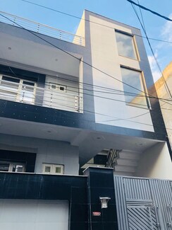 4 BHK + Extra Room Independent House For Sale in Shanti Nagar