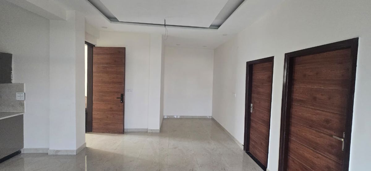 3 BHK Builder Floor For Sale in High Ground
