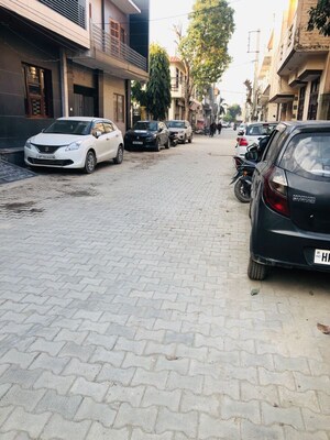 Parking in 6 BHK Independent House at Shanti Nagar – for Sale