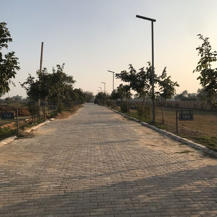 Garden, adore-smart-city  125 Sq.Yd. Plot In Sector 97 Faridabad 9914222