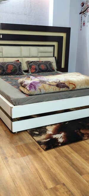 Bedroom in 4 BHK Builder Floor at Maya Homes, Indrapuram – for Rent