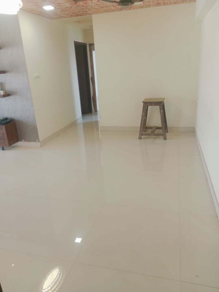 Room, hiranandani-estate-rodas-enclave 2.5 Bedroom 750 Sq.Ft. Apartment In Ghodbunder Road Thane 9914234