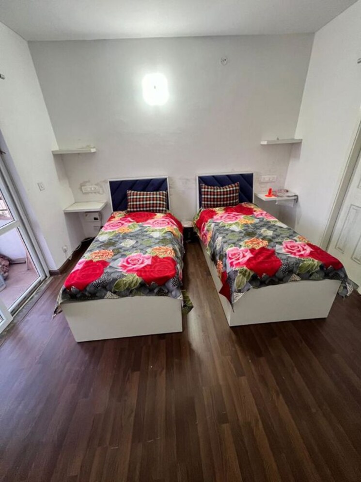 Bedroom, bptp-park-81 4 Bedroom 500 Sq.Yd. Apartment In Sector 81 Faridabad 9914297