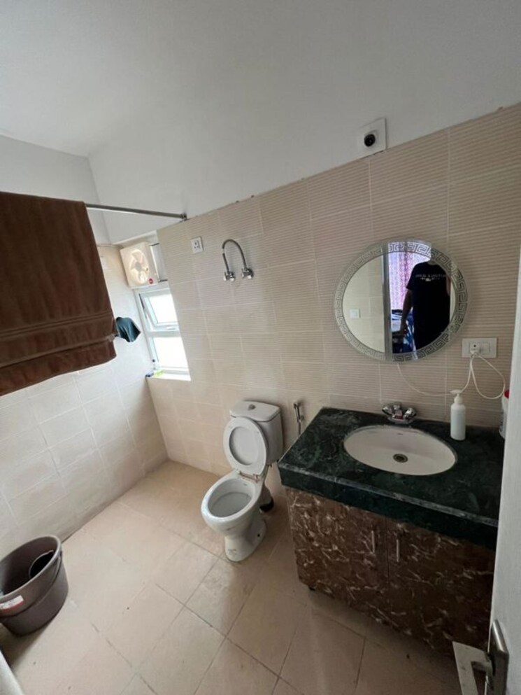 Bathroom, bptp-park-81 4 Bedroom 500 Sq.Yd. Apartment In Sector 81 Faridabad 9914297