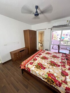 4 BHK + Pooja Room,Servant Room,Study Room,Extra Room Apartment For Sale in BPTP Park 81