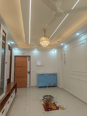 Living Room in 3 BHK Builder Floor at Ardee City, Sector 52 – for Rent