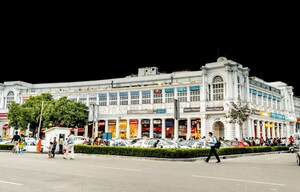  Shop – Exterior View View at Connaught Place - for Rent