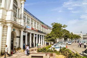  Shop For Rent in Connaught Place