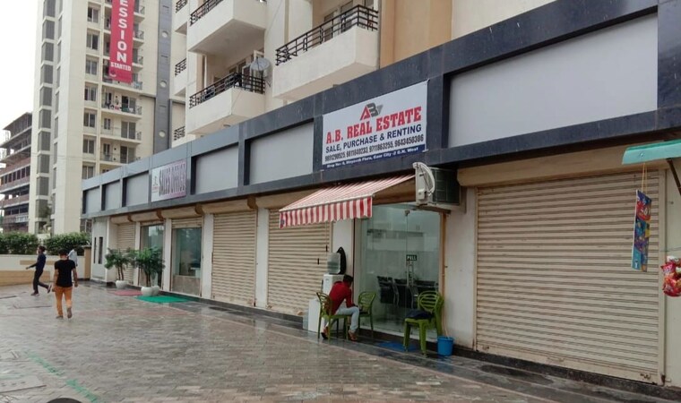 Exterior View, connaught place Commercial Shop 10000 Sq.Ft. In Connaught Place Delhi 9914152
