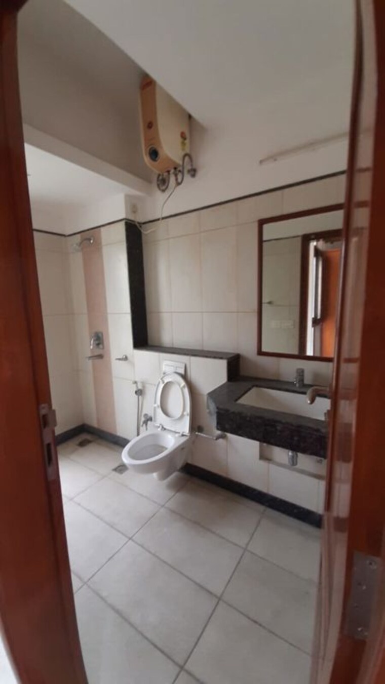 Bathroom, jaypee-greens-the-castille 4 Bedroom 3150 Sq.Ft. Apartment In Jaypee Greens Greater Noida 9914564