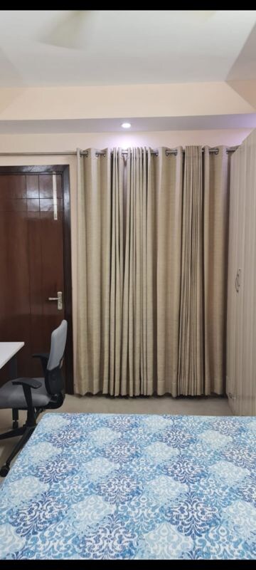 Building Lobby in 3 BHK Apartment at DLF The Skycourt, Sector 86 – for Rent