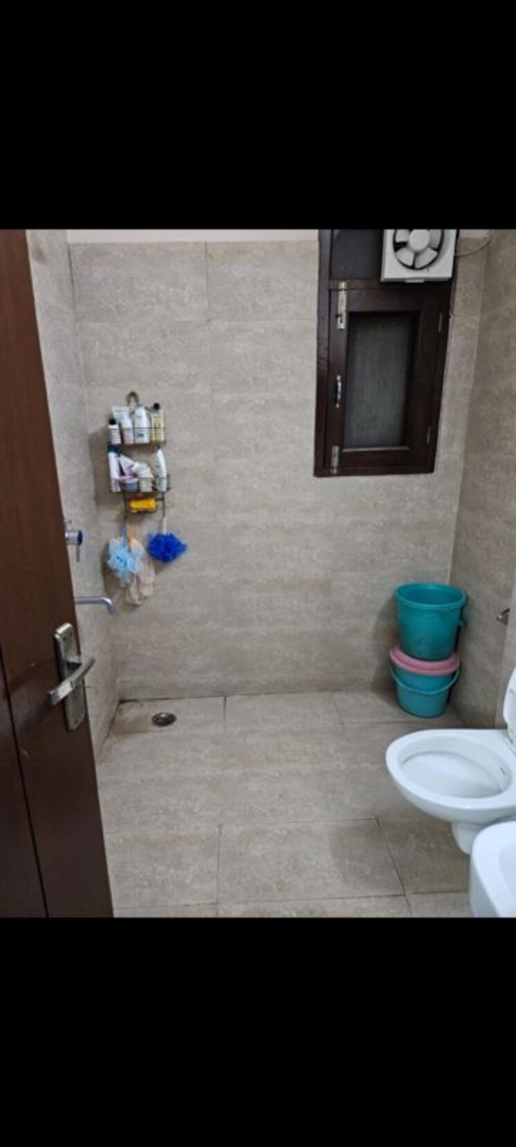 Bathroom, dlf-the-skycourt 3 Bedroom 1931 Sq.Ft. Apartment In Sector 86 Gurgaon 9914631