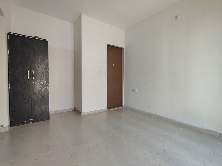 Room, kalpataru-paramount 2 Bedroom 711 Sq.Ft. Apartment In Kapur Bawdi Thane 9914639