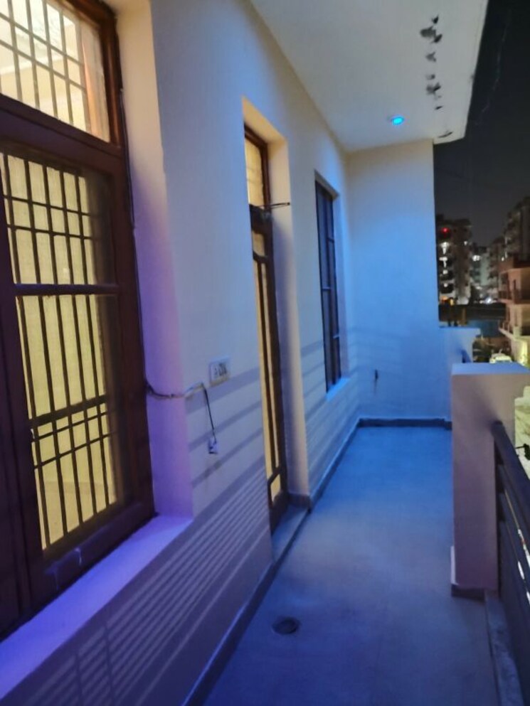 Balcony, dhakoli 2 Bedroom 122 Sq.Yd. Builder Floor In Dhakoli Zirakpur 9912468