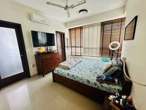 Bedroom in 2.5 BHK Apartment at Andheri West – for Sale