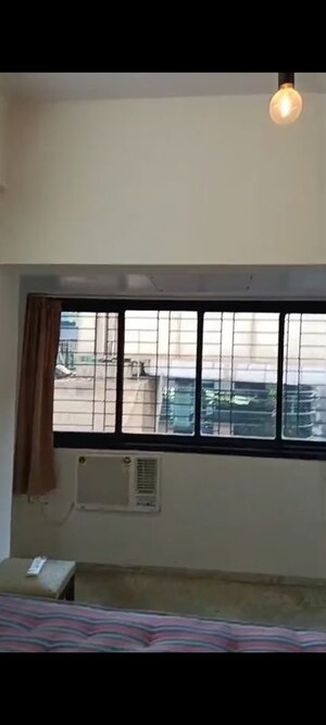 Room in 1 BHK Apartment at Worli – for Rent