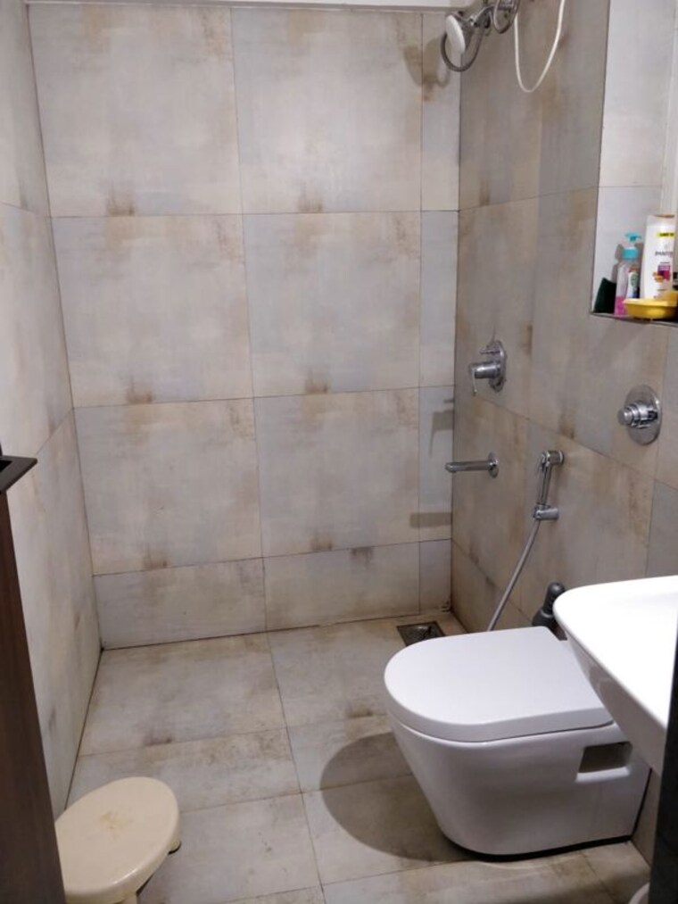Bathroom, puranik-abitante 3 Bedroom 1500 Sq.Ft. Apartment In Bavdhan Pune 9914874
