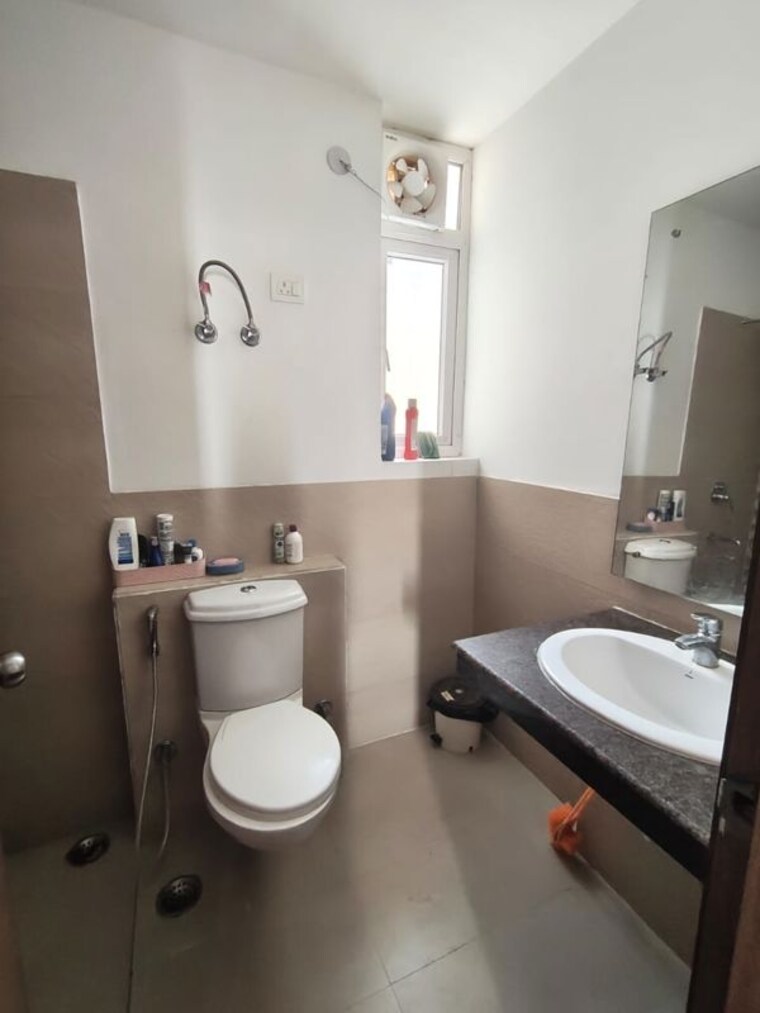Bathroom, bptp-park-grandeura 3 Bedroom 1378 Sq.Ft. Apartment In Sector 82 Faridabad 9915055