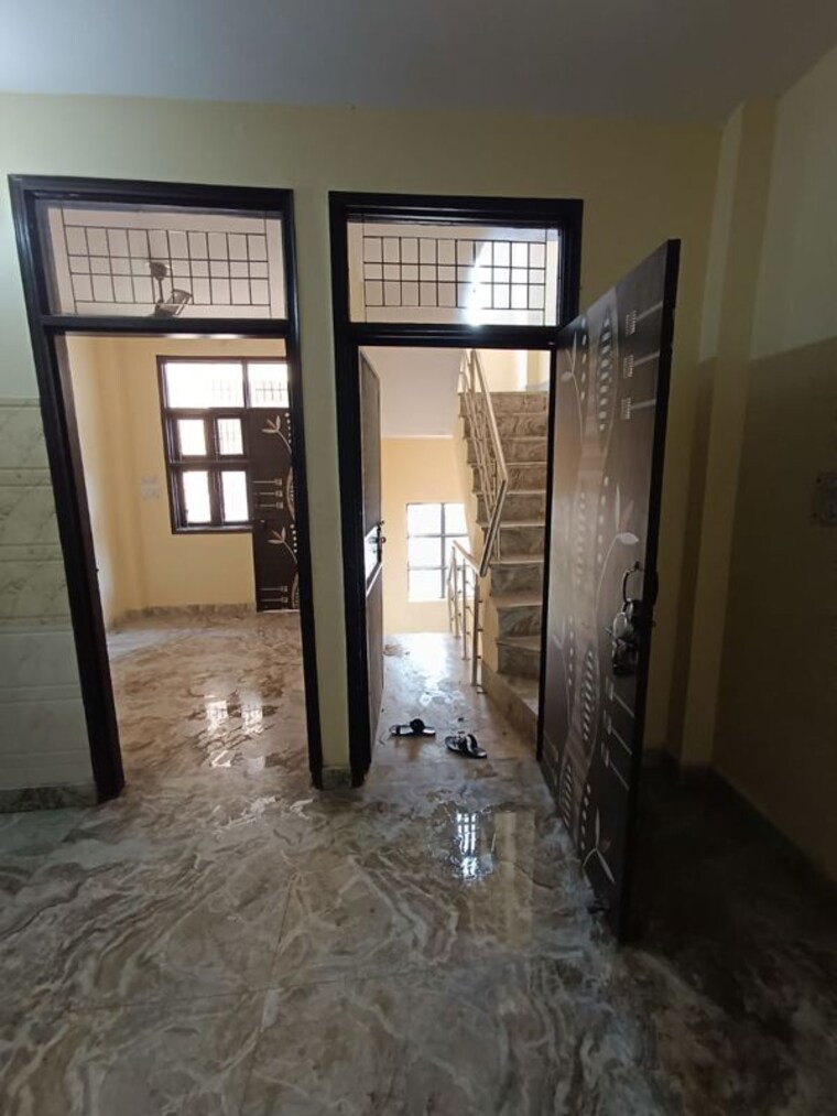  Parking, sant nagar 2 Bedroom 450 Sq.Ft. Builder Floor In Sant Nagar Delhi 9914858