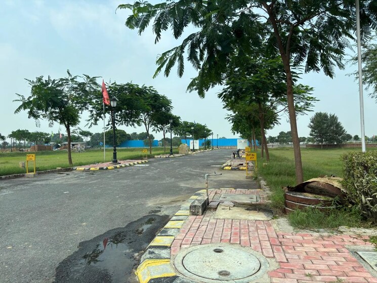 Exterior View, bptp-parklands  250 Sq.Yd. Plot In Sector 76 Faridabad 9915075