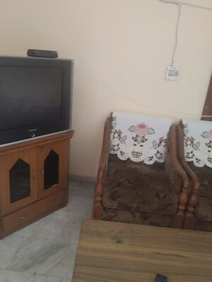 Furnished Amenities in 2 BHK Independent House at Sector 38 – for Rent