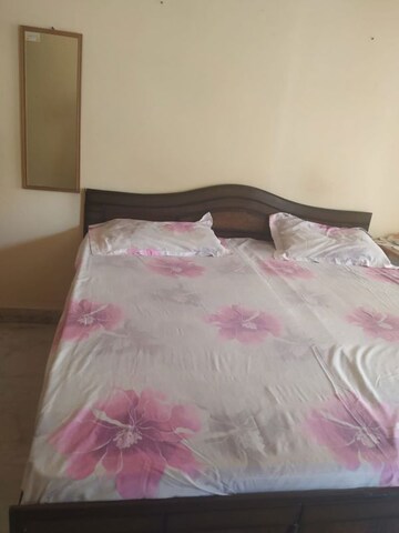 Bedroom in 2 BHK Independent House at Sector 38 – for Rent