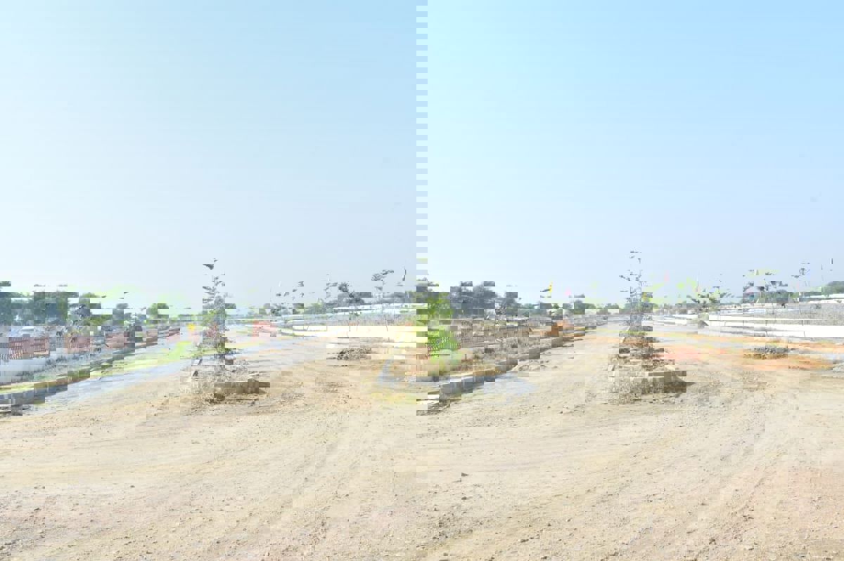 Plot For Sale in Sector 1 Wave City