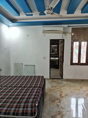 Bedroom in 1 RK Villa at RWA Apartments Sector 52, Sector 52 – for Rent