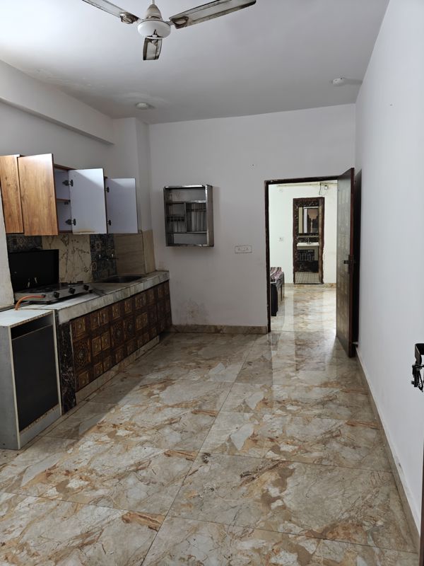 1 RkVilla For Rent in RWA Apartments Sector 52