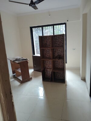 Room in 3 BHK Apartment at Chauhan Avenue, Goregaon West – for Rent
