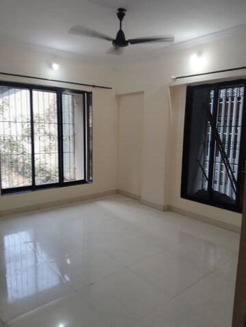 Room in 3 BHK Apartment at Chauhan Avenue, Goregaon West – for Rent