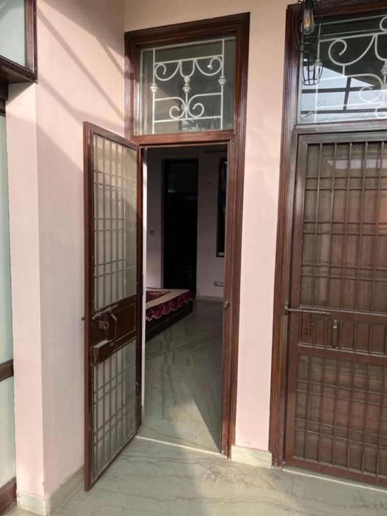 Balcony, rwa-apartments-sector-41 3 Bedroom 1450 Sq.Ft. Villa In Sector 41 Noida 9915293