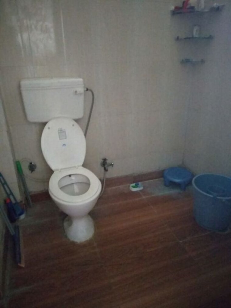 Bathroom, rwa-apartments-sector-41 3 Bedroom 1450 Sq.Ft. Villa In Sector 41 Noida 9915293