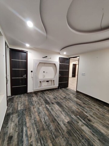 Room in 4 BHK Builder Floor at TDI The Retreat, Sector 89 – for Sale