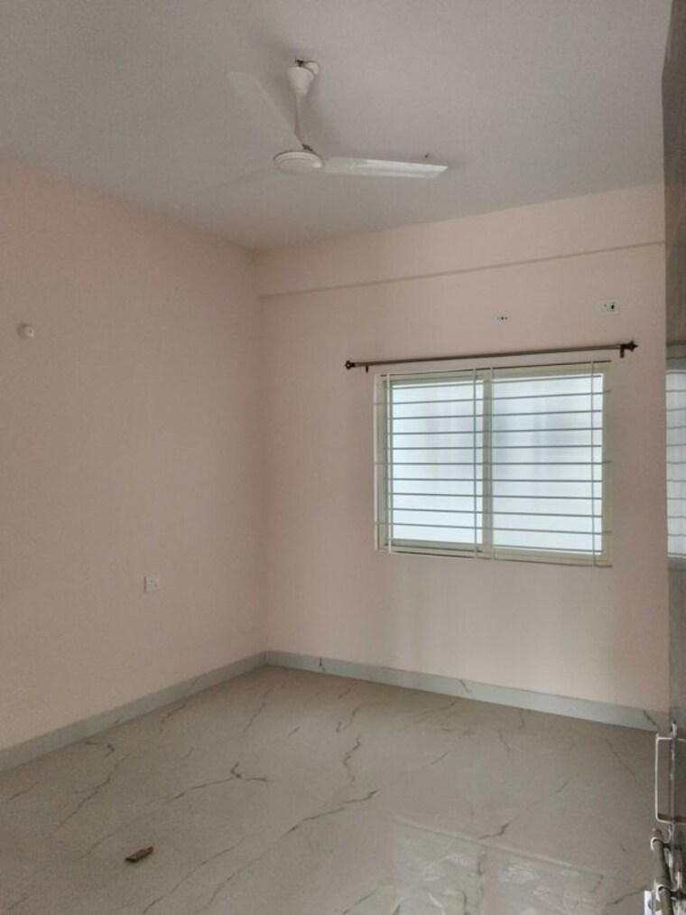 Room, hoshangabad road 3 Bedroom 1400 Sq.Ft. Independent House In Hoshangabad Road Bhopal 9899934