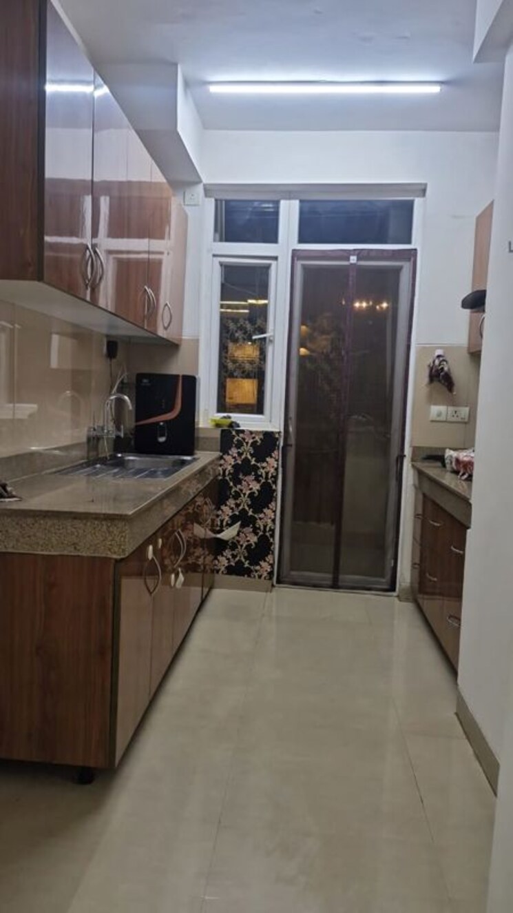 Kitchen, emaar-emerald-estate 2 Bedroom 1020 Sq.Ft. Apartment In Sector 65 Gurgaon 9915531