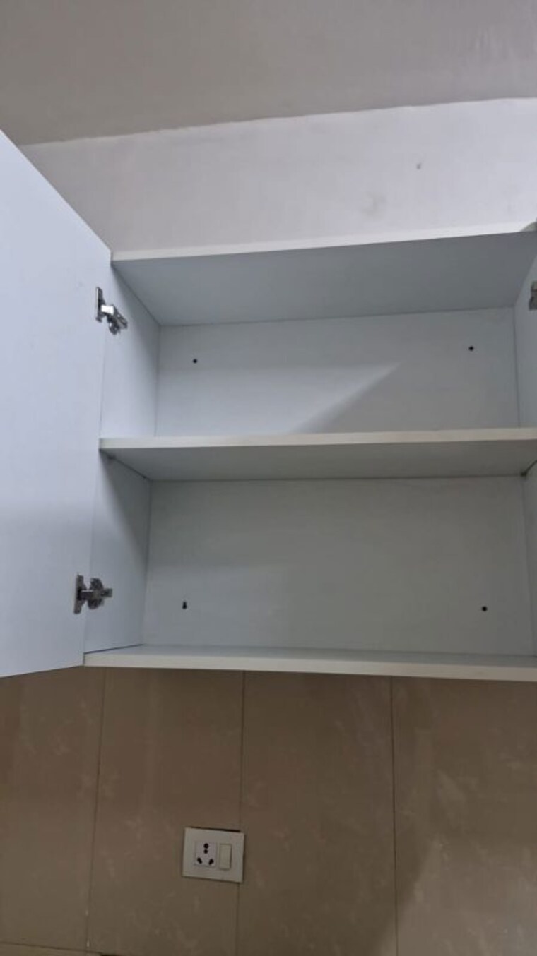 undefined, emaar-emerald-estate 2 Bedroom 1020 Sq.Ft. Apartment In Sector 65 Gurgaon 9915531