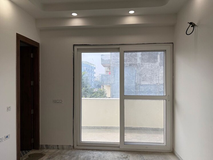 Room, sector 46 2 Bedroom 1700 Sq.Ft. Builder Floor In Sector 46 Gurgaon 9915303