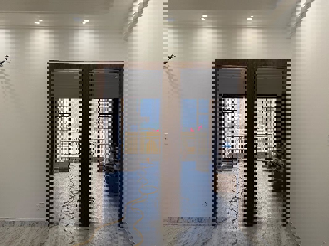 Room in 2 BHK Builder Floor at Sector 46 – for Rent