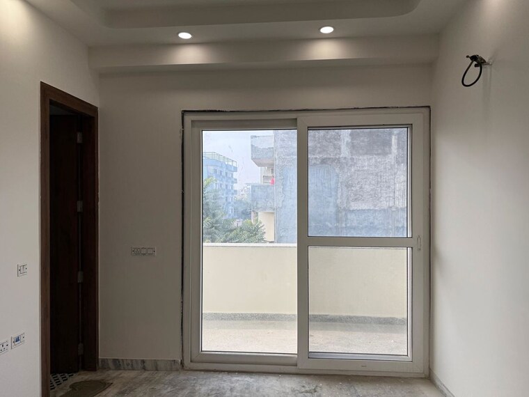 Room, sector 46 2 Bedroom 1700 Sq.Ft. Builder Floor In Sector 46 Gurgaon 9915420