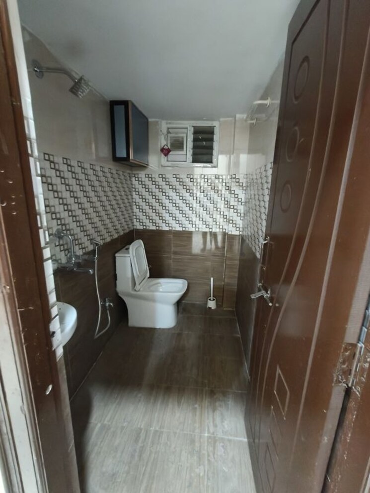 Bathroom, kondapur 2 Bedroom 720 Sq.Ft. Apartment In Kondapur Hyderabad 9915550