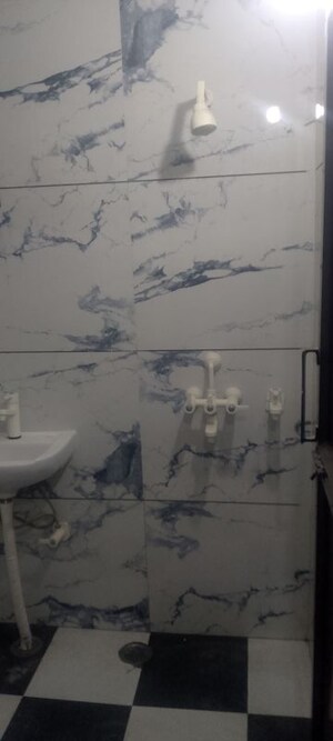 Bathroom in 1 BHK Builder Floor at Arun Yamuna Enclave, Sector 30 – for Rent