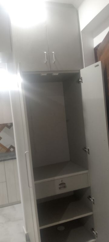 Building Lobby in 1 BHK Builder Floor at Arun Yamuna Enclave, Sector 30 – for Rent