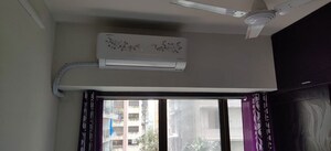 Room in 2 BHK Apartment at Eversmile CHS, Andheri West – for Rent