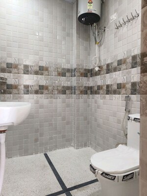 Bathroom in 2 BHK Builder Floor at Uday Arden 45, Sector 45 – for Rent