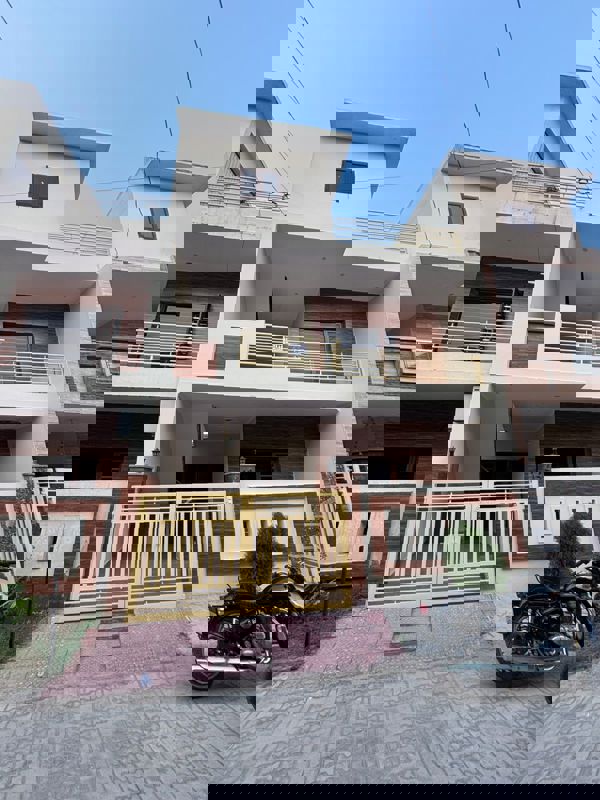 4 BHK + Pooja Room,Servant Room,Study Room,Extra Room Independent House For Sale in Ludhiana-Chandigarh Hwy