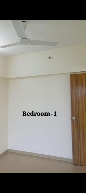 Room in 2 BHK Apartment at Sai Palace CHS, Owale – for Rent