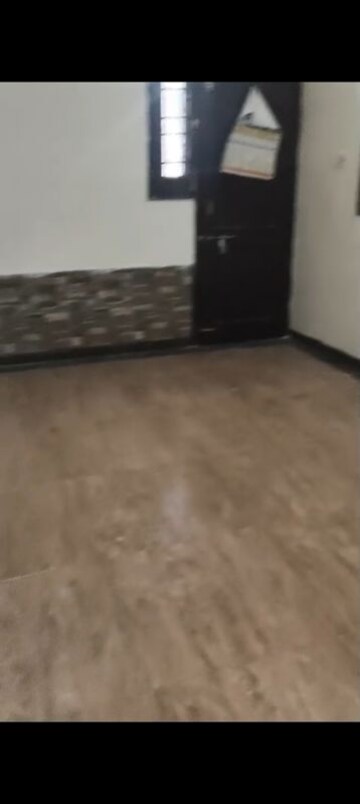 Room in 2 BHK Independent House at Sector 40 – for Rent